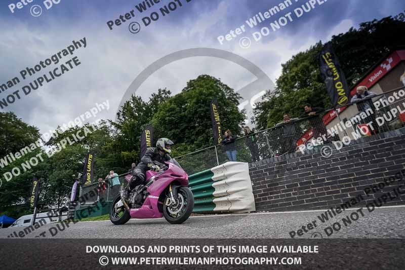 cadwell no limits trackday;cadwell park;cadwell park photographs;cadwell trackday photographs;enduro digital images;event digital images;eventdigitalimages;no limits trackdays;peter wileman photography;racing digital images;trackday digital images;trackday photos